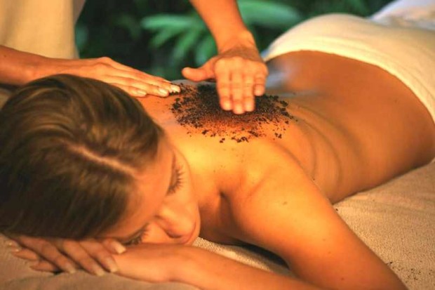 Massage-with-coffee-2