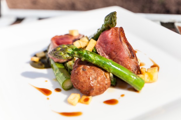 lamb-loin-kofta-wild-garlic-and-asparagus-photo3