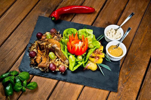 22228296_158003928117970_7092998015941481388_n