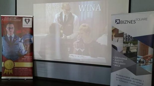 43085677_161280664804027_3327338956944572416_n